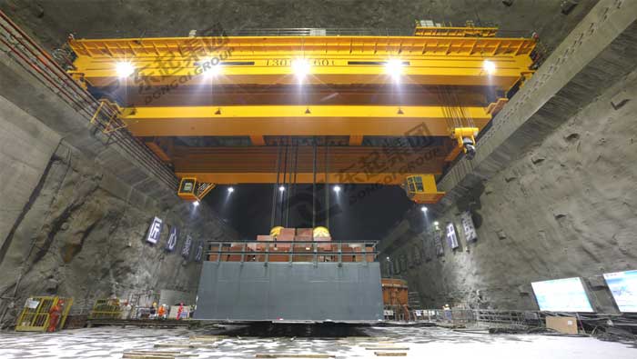 workshop-crane-in-power-station