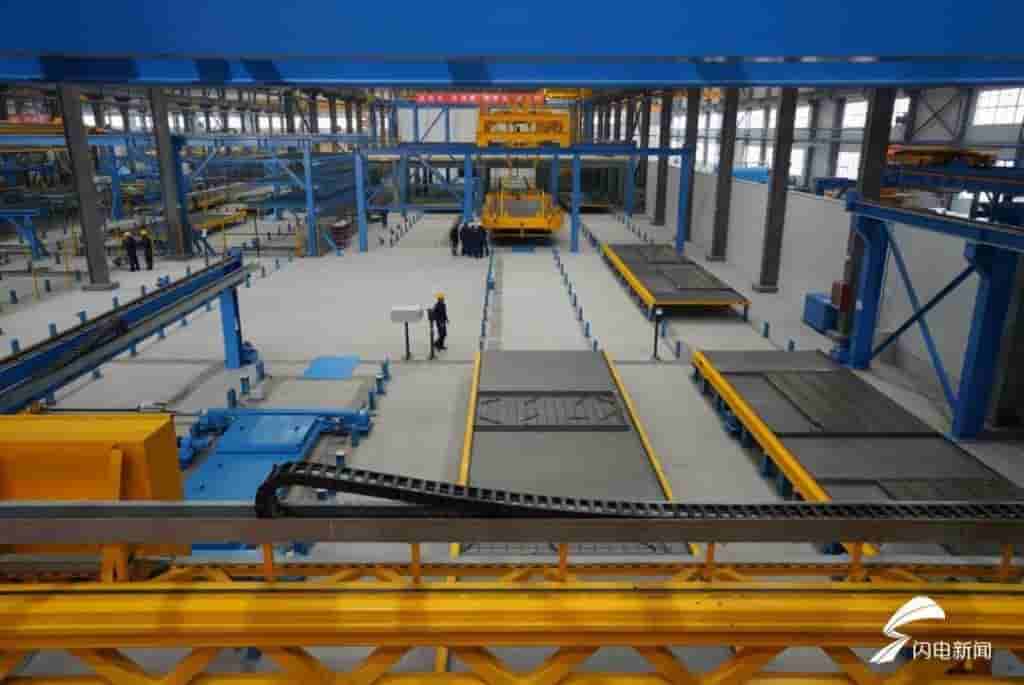 Overhead crane in prefabrication factory-2