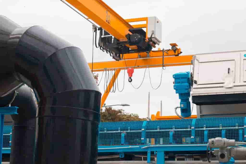 Ecuadorian overhead crane