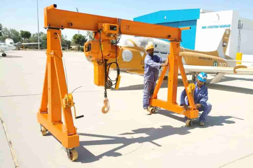Portable_gantry_crane