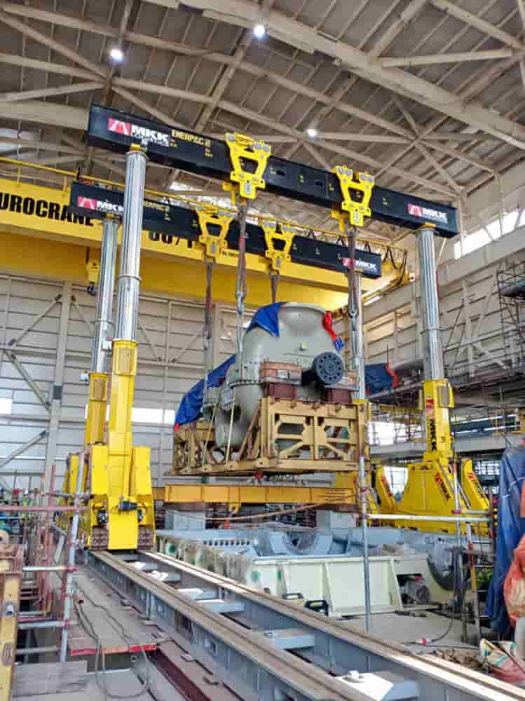 MKK Logistics Installs 130t Turbine With Enerpac Gantry Crane