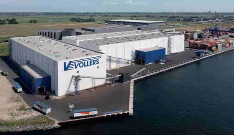 Three quayside stores of identical structure with storage capacity for 75,000 tons of cocoa beans
