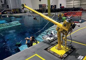 Thern light cranes have many applications.