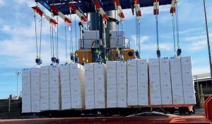 ELEBIA NEO-series automatic lifting hooks at work, lifting and paper