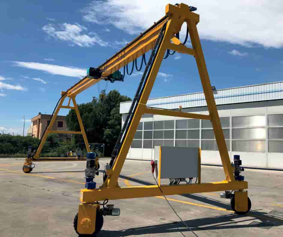 Portable gantry crane