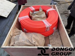 Motor and busbar box