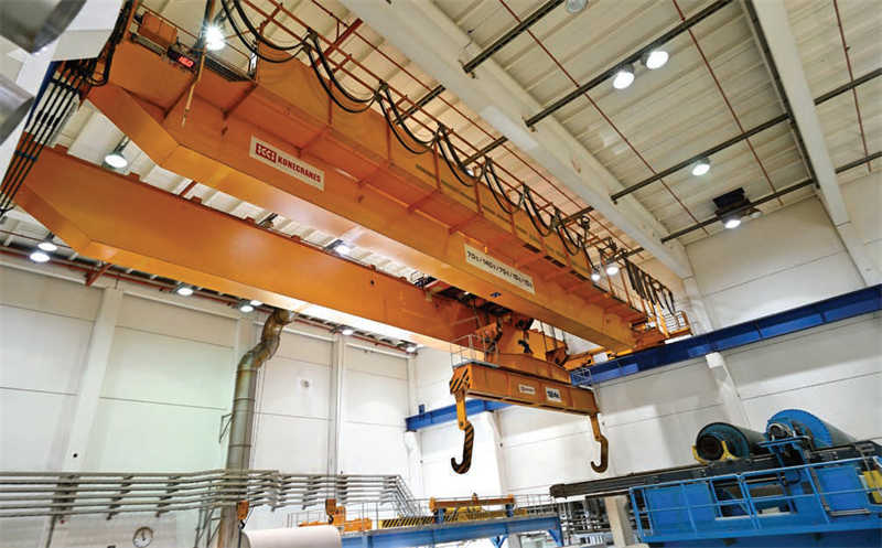 Konecranes conducted oil analysis on eight of the 11 double-girder bridge cranes at the Palm paper operations in Germany