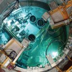 Revolving platform installed on reactor pressure vessel flange with post-segmentation platform, Wuergassen BWR, Germany