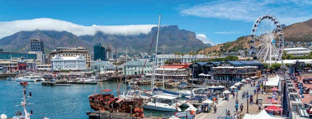 The waterfront is a popular Cape Town attraction, with visitor flow there accelerating as tourism recovers after the impact of the Covid-19 pandemic. (© gg-foto/Shutterstock.com)