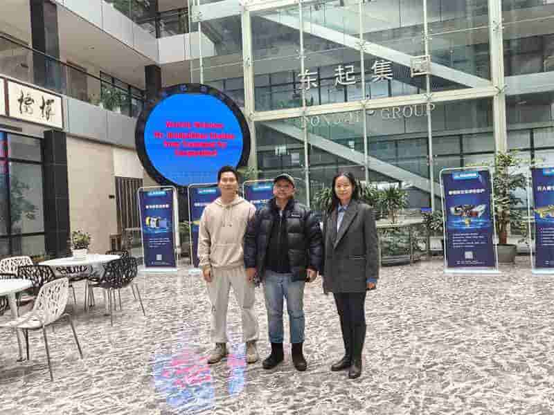 Mongolian customers visited Dongqi Crane Factory