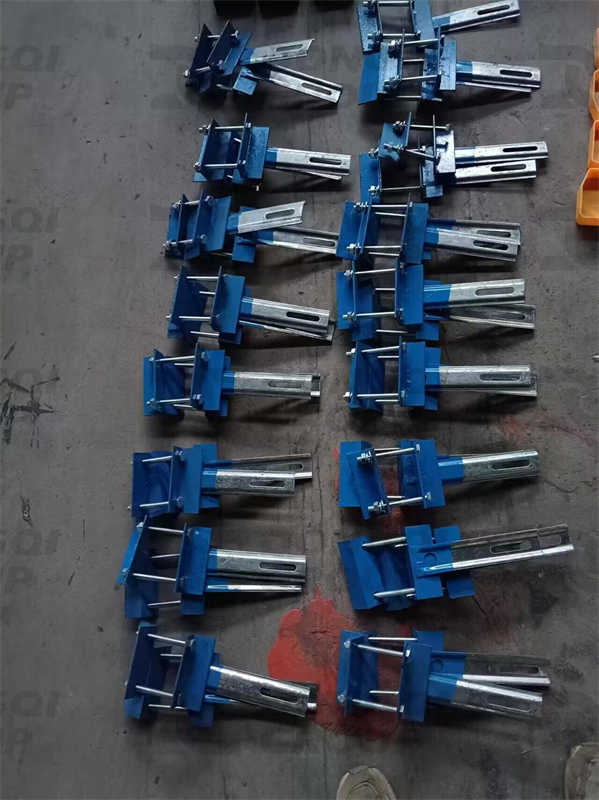 Hanger for busbar