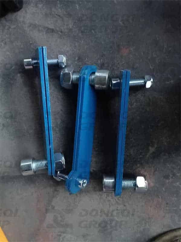 Trolley traction frame