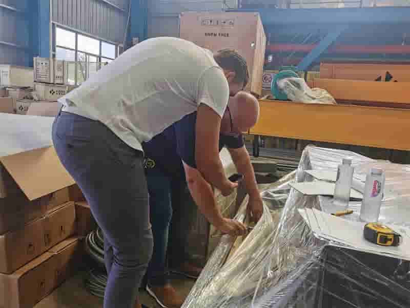 Customers visit Dongqi Cranes factory