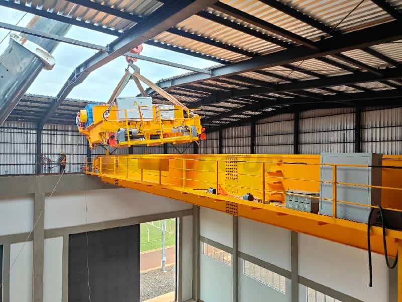 Hoisting the winch trolley