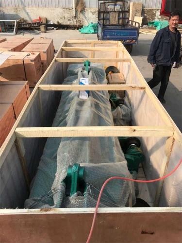 20-tons-of-CD-type-electric-wire-rope-hoist-in-packing-2