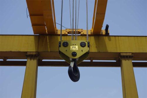 QDX-bridge-crane-hook