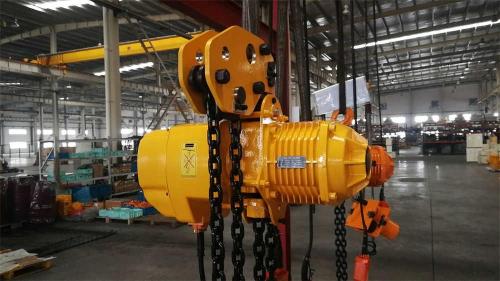 7.5-ton-electric-chain-hoist-is-being-assembled-2