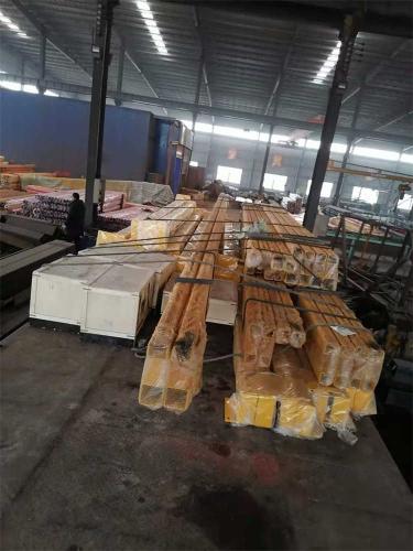 Kbk-crane-is-loaded-in-the-factory-3