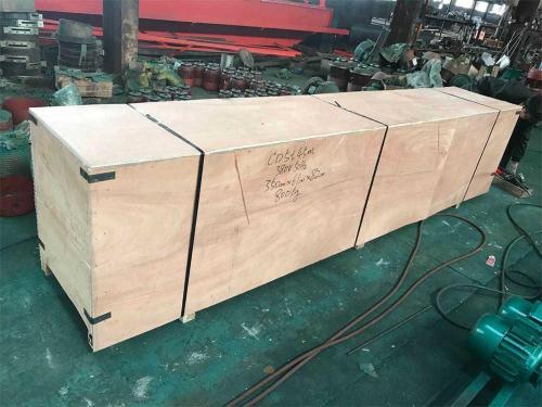 5-tons-CD-electric-wire-rope-hoist-into-wooden-box