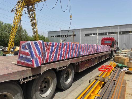 HD-overhead-crane-loading-and-delivery-2