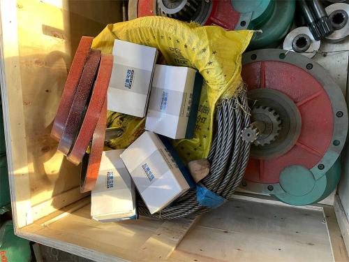 Packing-of-electric-hoist-accessories-3