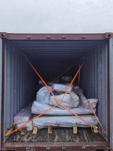 Crane-parts-loaded-into-container-1