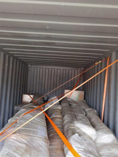 Crane-parts-loaded-into-container-3