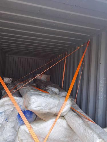 Crane-parts-loaded-into-container-4