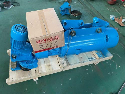 CD-type-electric-wire-rope-hoist-1